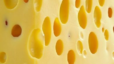 Evo kako nastaju rupe u siru