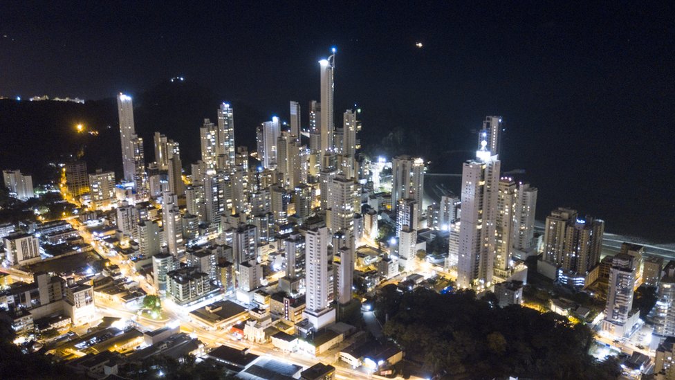 Night view of Balneario Camboriu