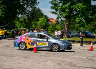 auto rally bihamk